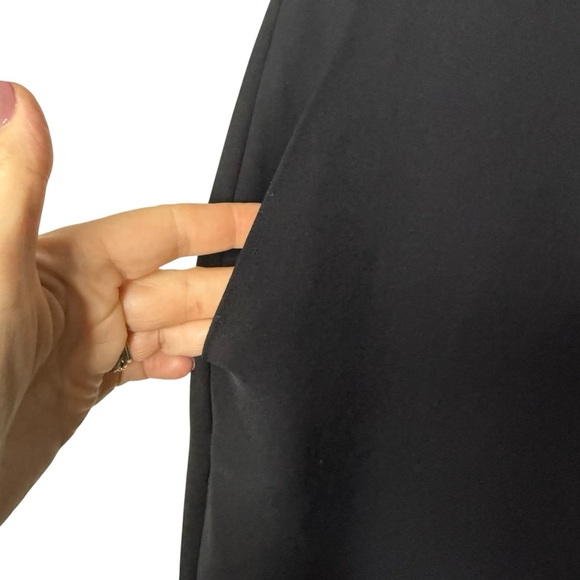 Banana Republic | Black High Rise Cropped Stretch Wide-Leg Pants | Sz 8 - Picture 4 of 10